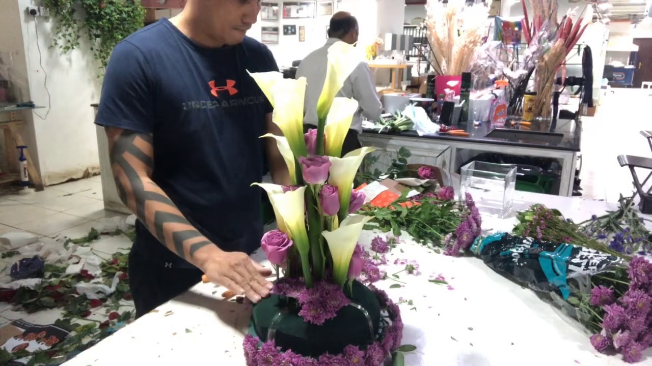 Calla lily and crisantemuim main flower... #FloristDesigner
