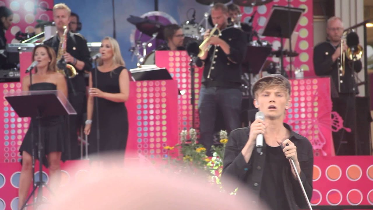 Ulrik Munther - Requiem (Sommarkrysset)