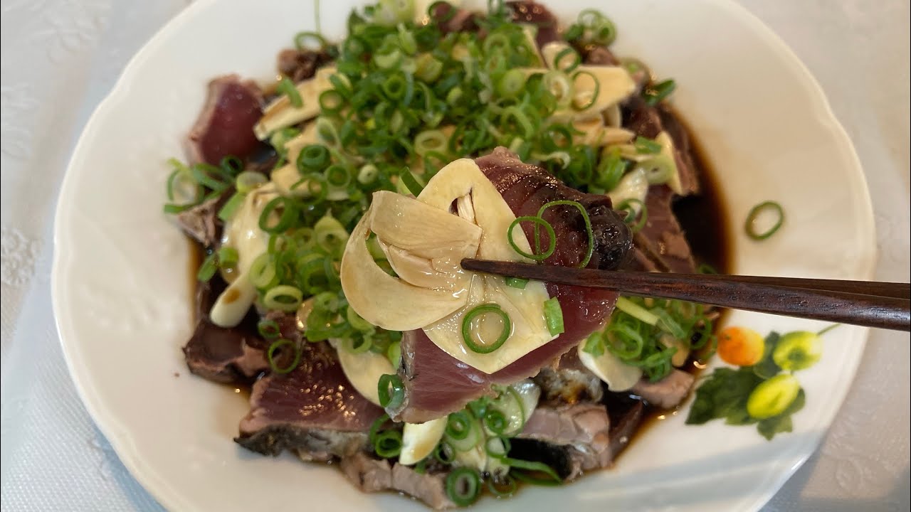 Ẩm Thực Nhật Bản - ăn món cá ngừ sống thui rơm/cá sống khò lửa katsuo tataki hương vị tỉnh Kochi