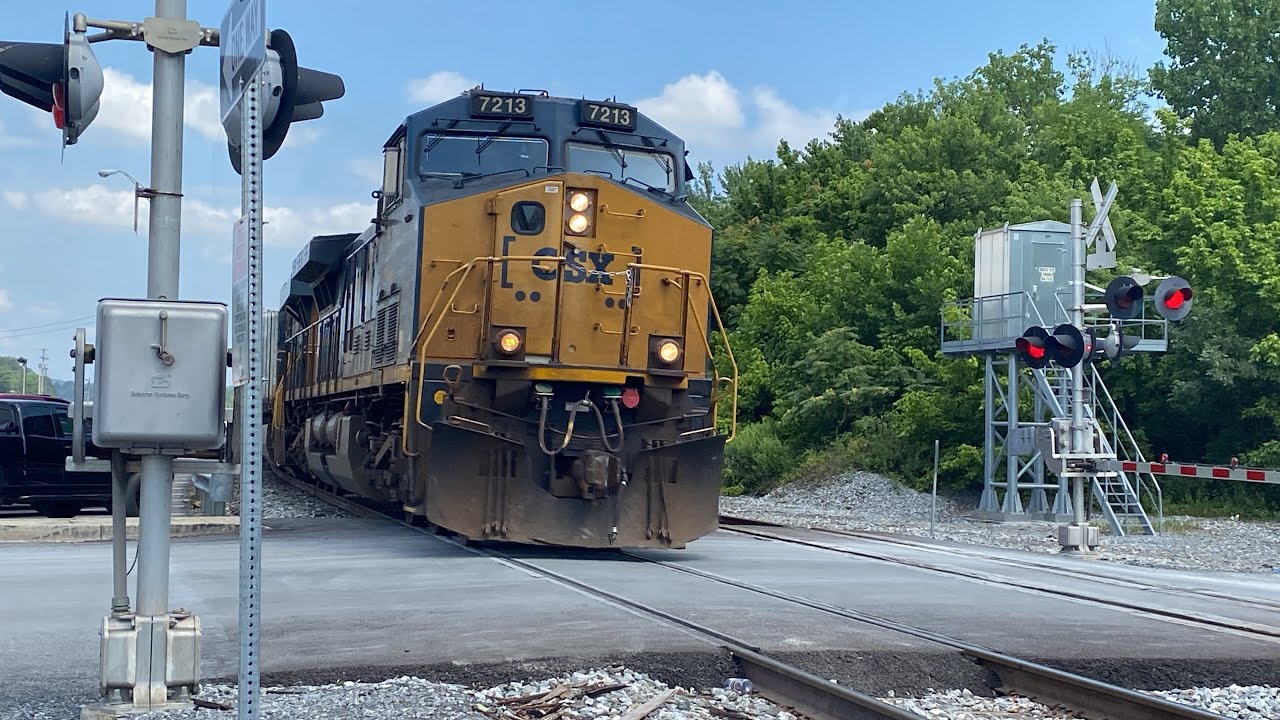 CSXT yard job moves cars around the yard in Brunswick, Md on 