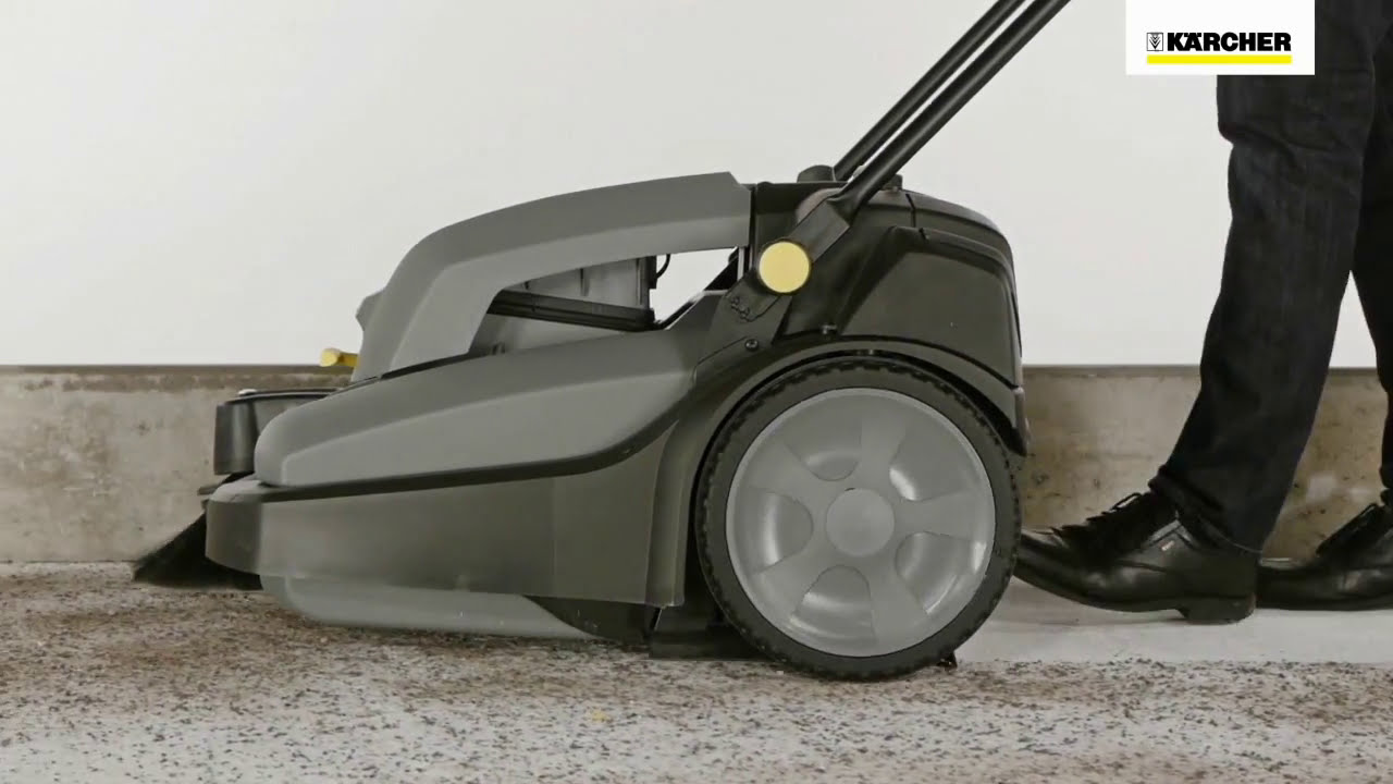 Kärcher KM 70 - Push Sweeper Range | Kärcher Professional UK