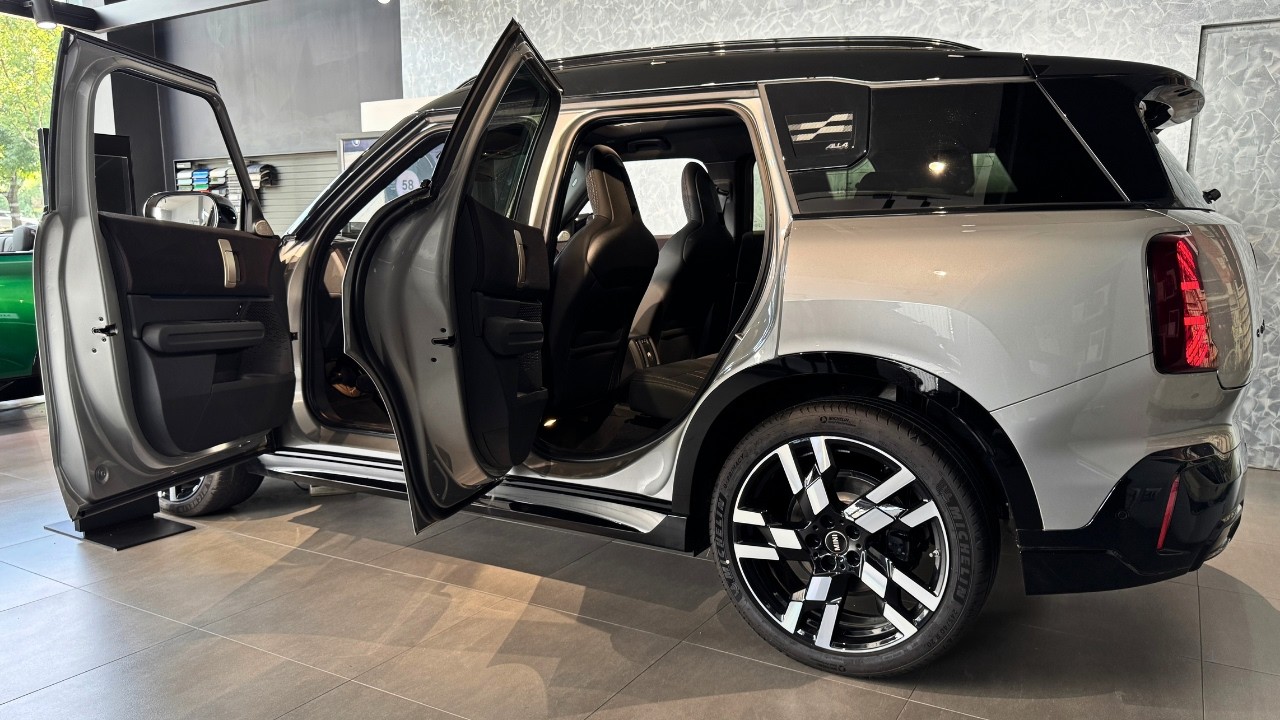2026 MINI Countryman - Exterior and Interior Details