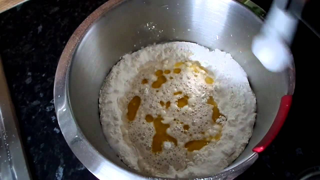 DIY: Pizzabrötchen Selber Machen (Rezept)