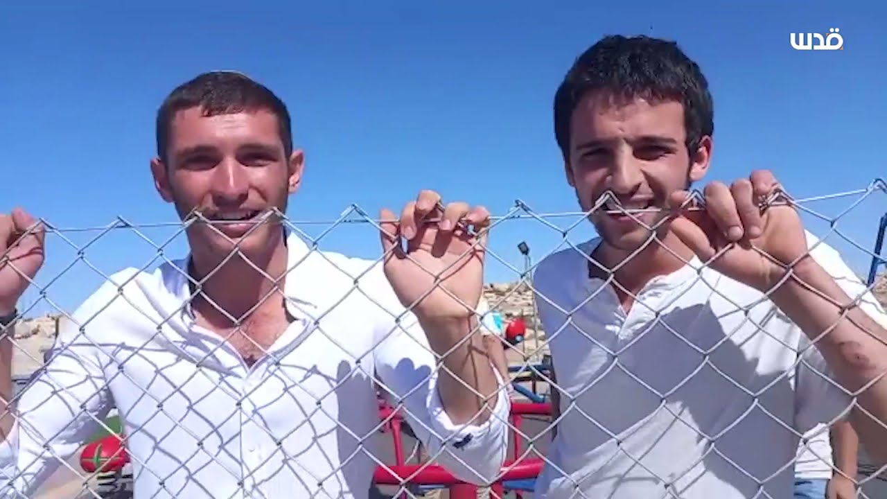 مستوطنون يقتحمون روضة أطفال ويهاجمون خربة سوسيا بمسافر يطا