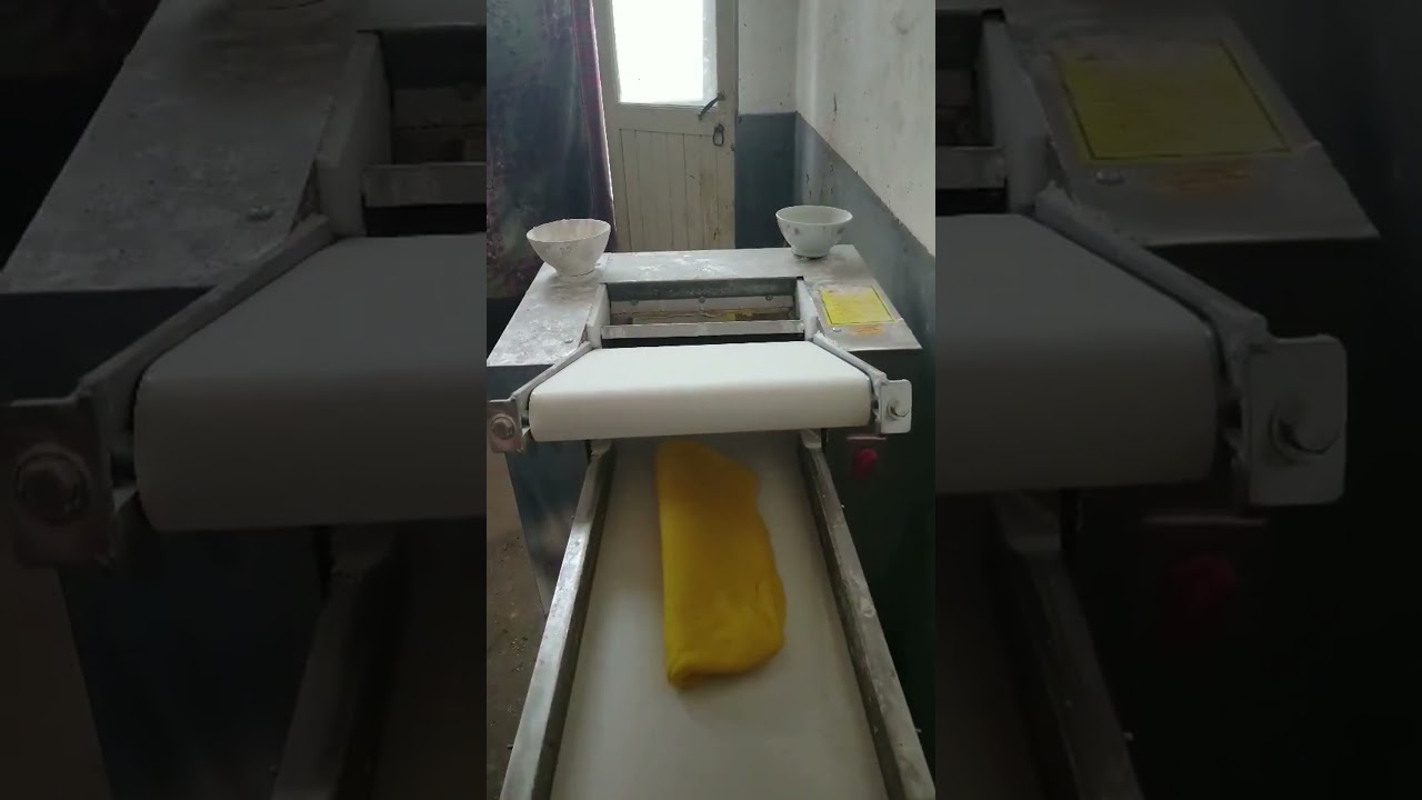 Cake dough kneading machine at high speed