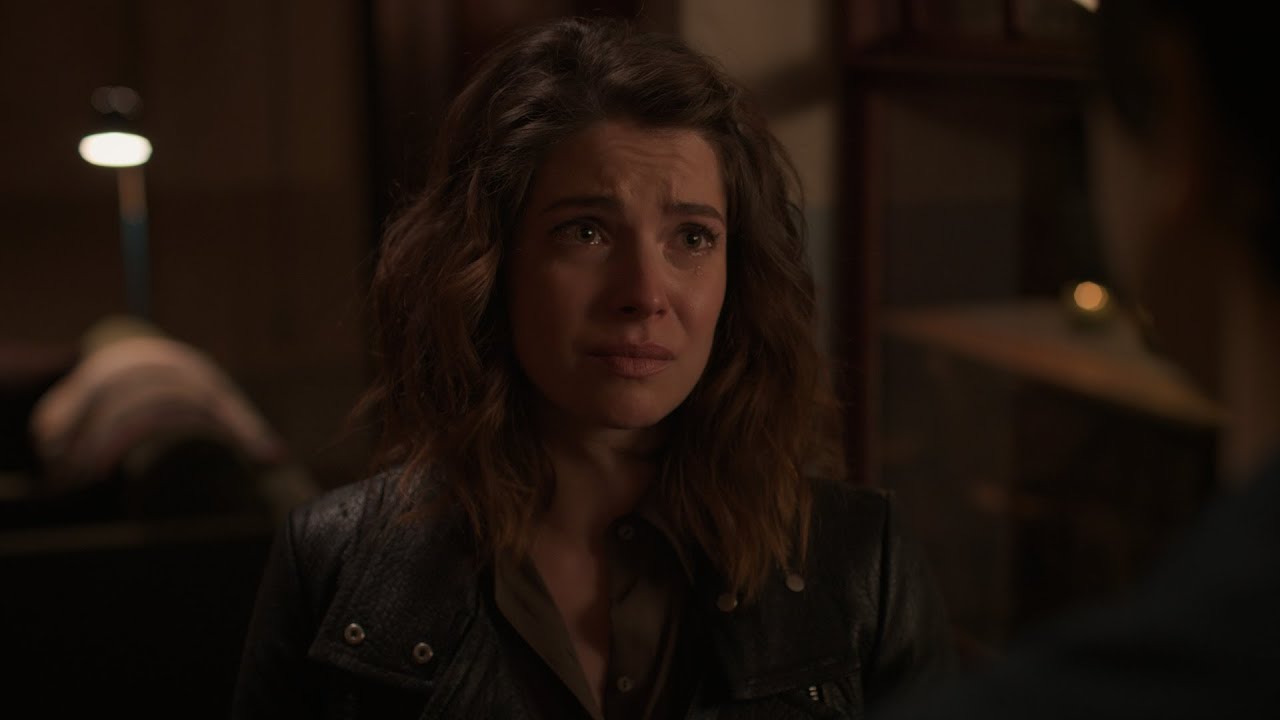 Shaun Tells Lea He's in Love with Her - The Good Doctor