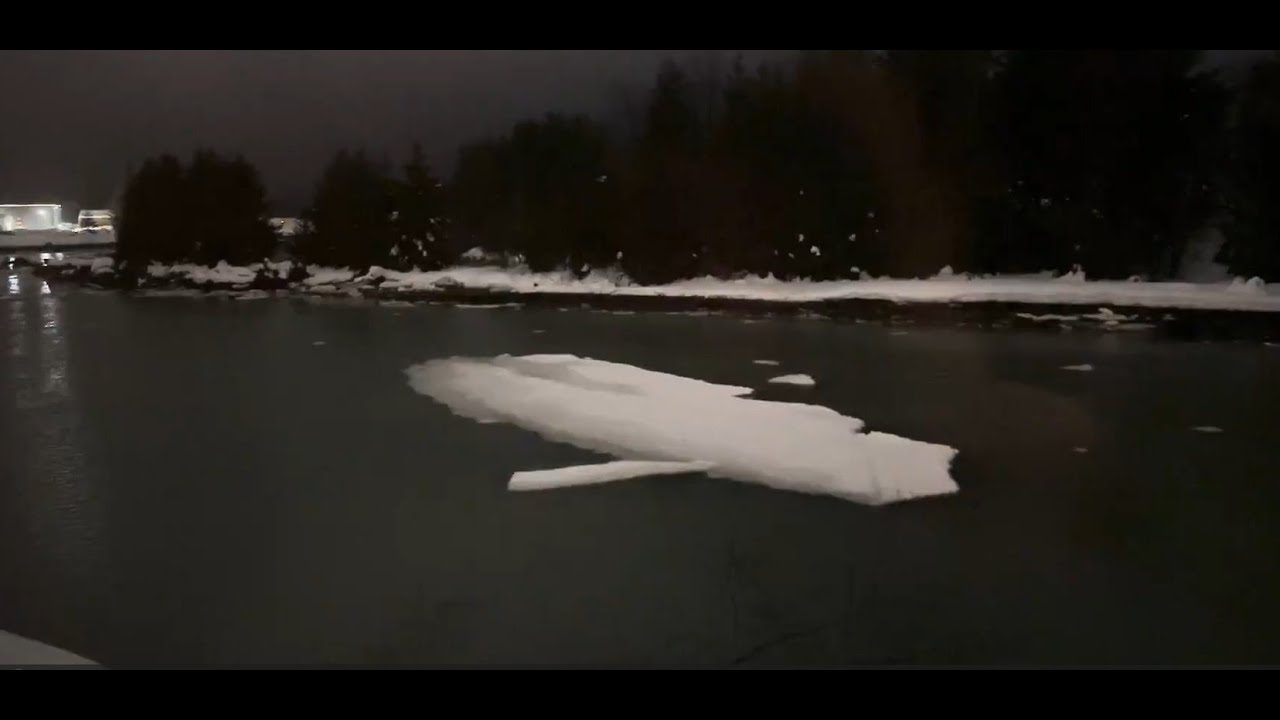 10 Hours White Noise Sleep Sounds: Howling Wind & Icebergs on Alaskan River | Relaxing Ambience