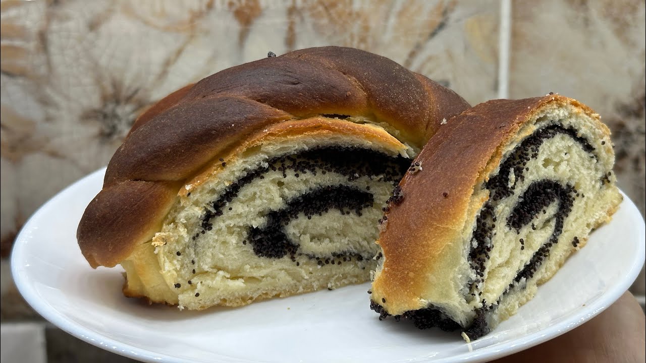Рулет с маком &mdash; нежный, ароматный и очень вкусный!