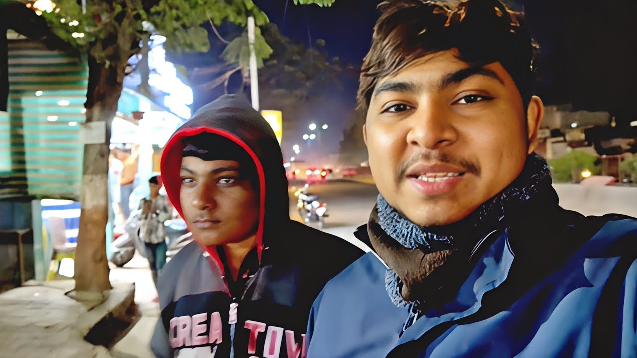 Dono Bhai Rat ko Gumne Gaye Kadi 😃 
