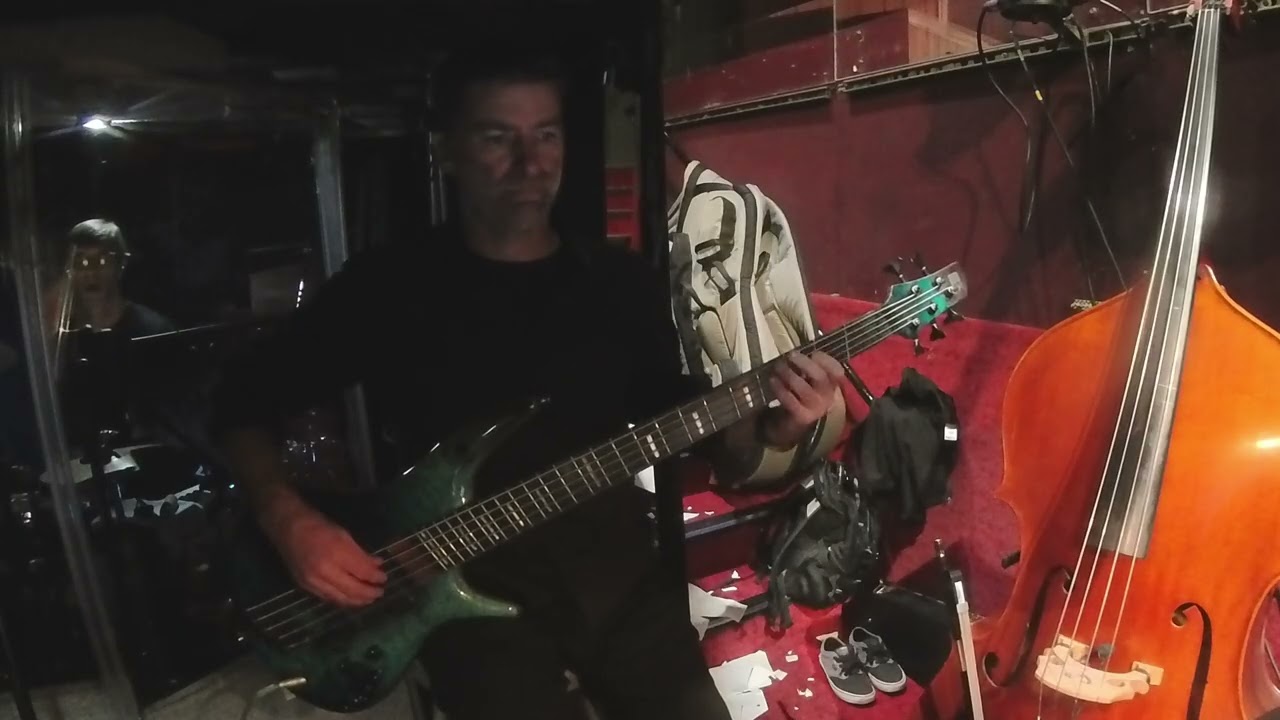 2025-12 - Finding Neverland - 02 - Welcome to London (bass only)