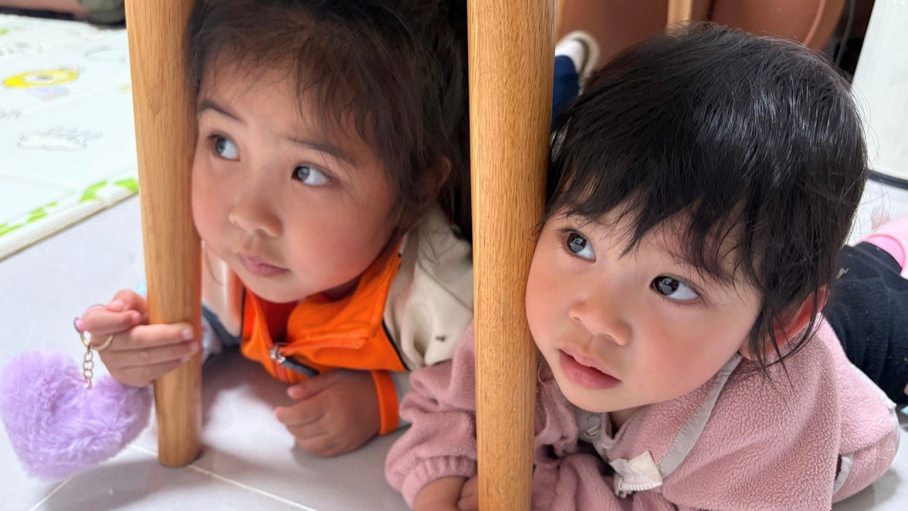 婚前先旅：打打闹闹两姐妹，云伊下个月练走路了，一路太艰辛