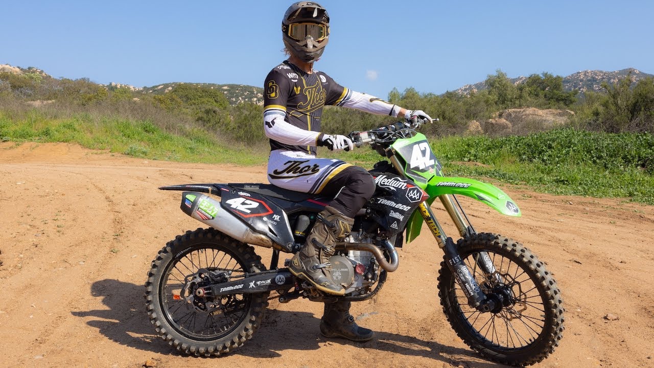 Medium Boy Is Back On His 450!