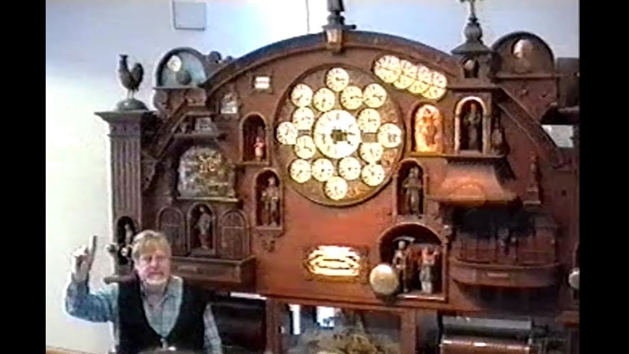 Erste weltgrößte Kuckucksuhr Triberg Uhrenmuseum Schwarzwald