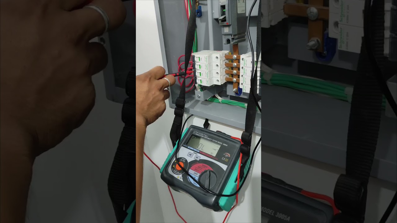 IR test using kyoritsu tester #megger #electrician #electrical