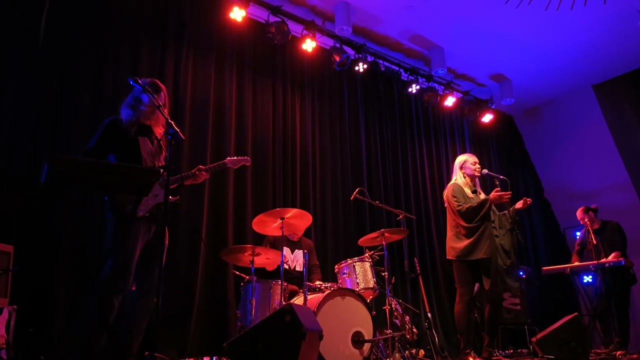 M - Sinun omasi (Tamara Lund cover, live @ Korjaamo)