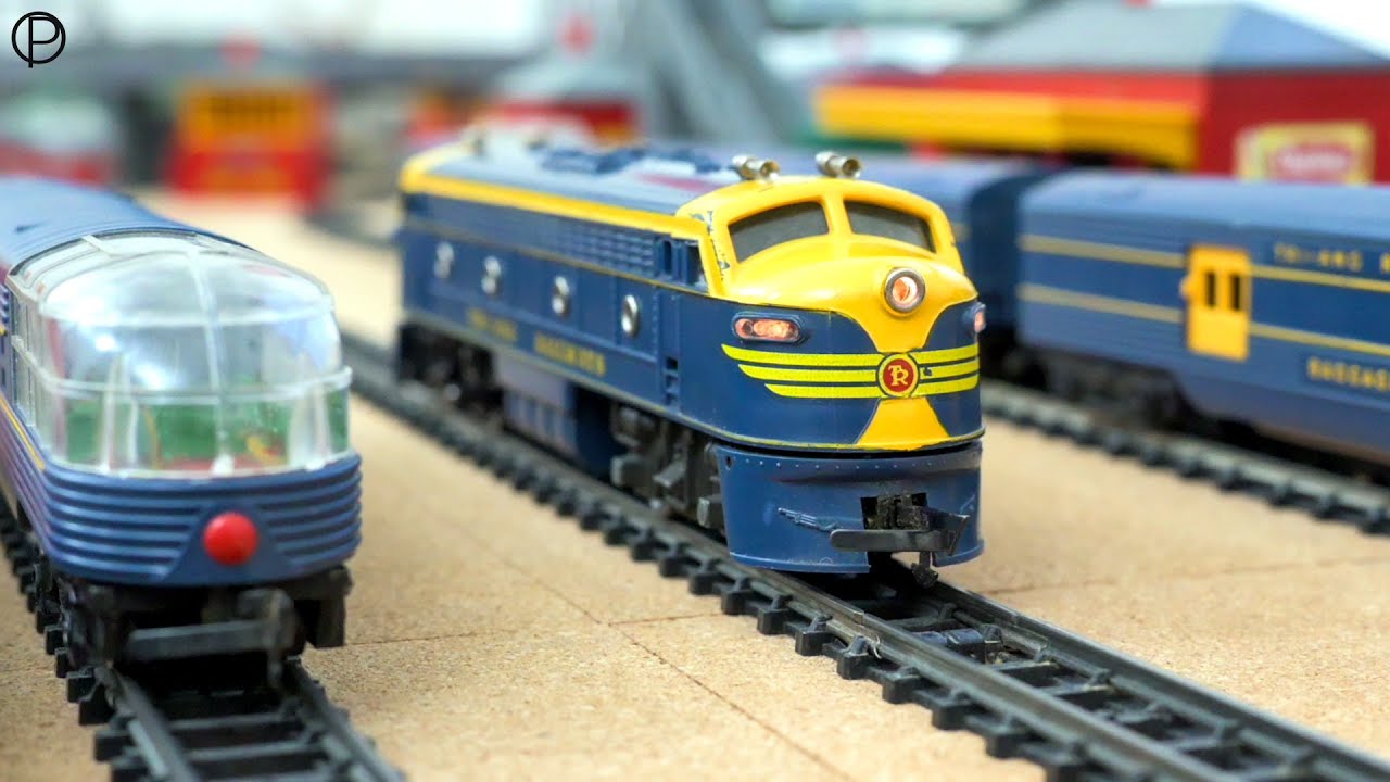 Tri-ang Railways R.159 Double Ended Diesel Locomotive with Series 1 Transcontinental Coaches Coaches