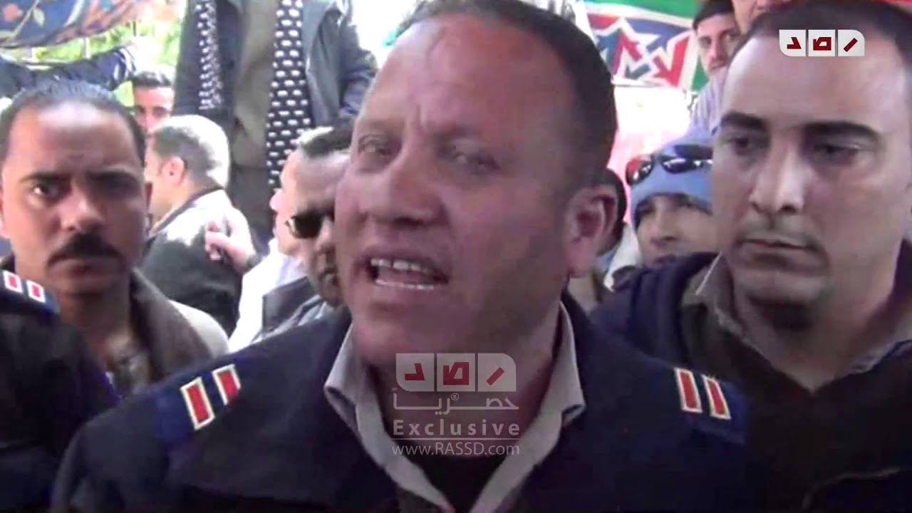 أمناء وأفراد الشرطة بمركز شرطة الفتح يطالبون برحيل المأمور
