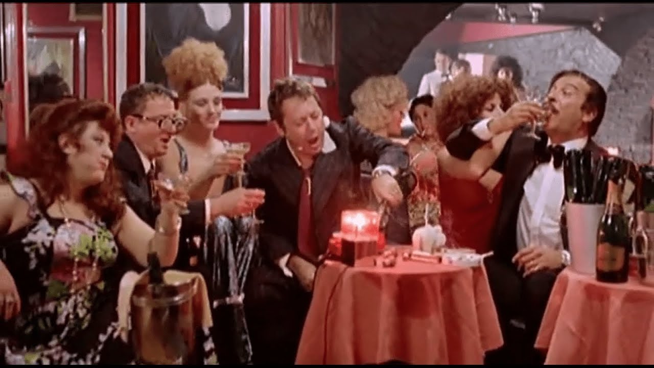 Fecero Tutto Quello che si puo Fare per Farsi Rapinare in un Locale Notturno! 😂 #fantozzi