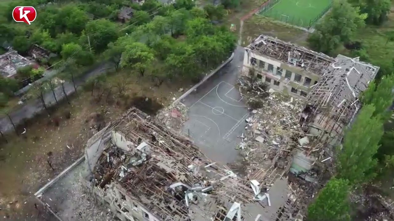 Знищена росіянами школа у Краматорську: відео з висоти пташиного польоту