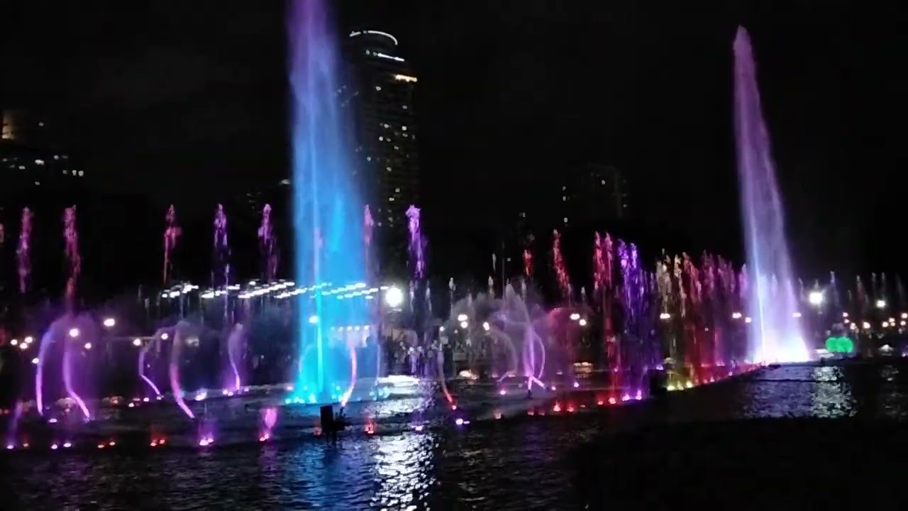NAPADAAN SA RIZAL PARK AT NANOOD NG DANCING FOUNTAIN. 