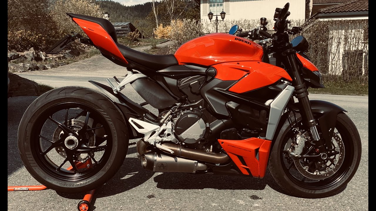 2022 Ducati Streetfighter V2 - Arrow Works Exhaust Sounds | Flyby | Revs