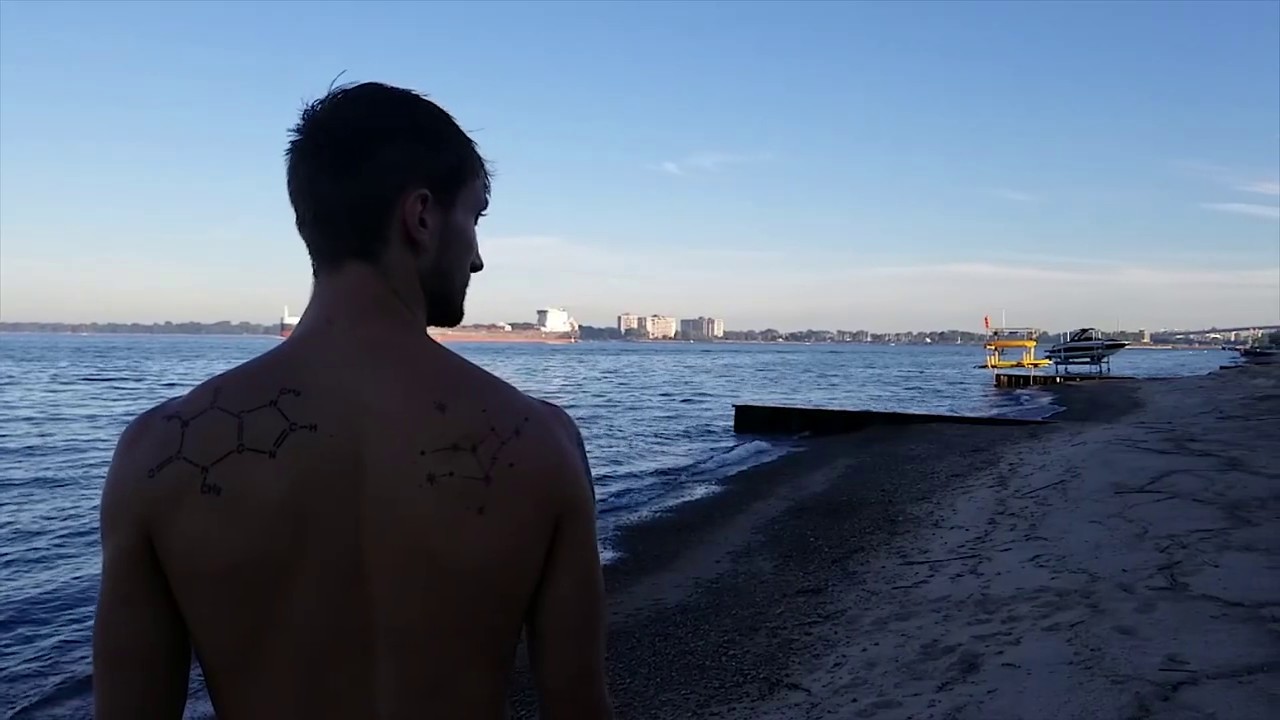 Brandon | Plot Twist