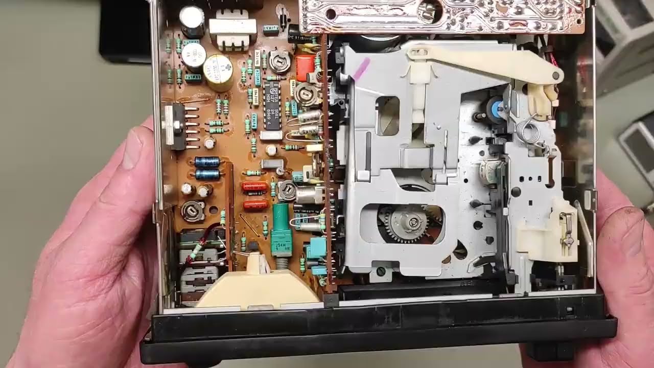 Radio Audi Beta - naprawa i montaż modułu bluetooth.