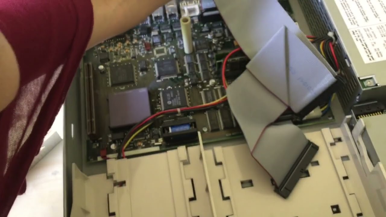 Testing a Apple Macintosh Quadra 610 (DOS Compatible Mac)