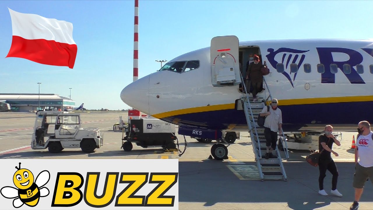 TRYING OUT RYANAIR'S POLISH SUBSIDIARY! Buzz Boeing 737-800 - Edinburgh to Prague Trip Report