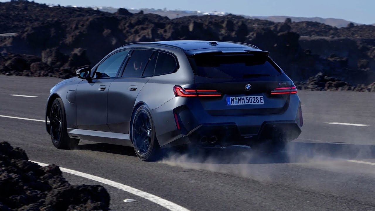BMW M5 Touring G99 | SOUND, Acceleration, Exterior & Interior Details