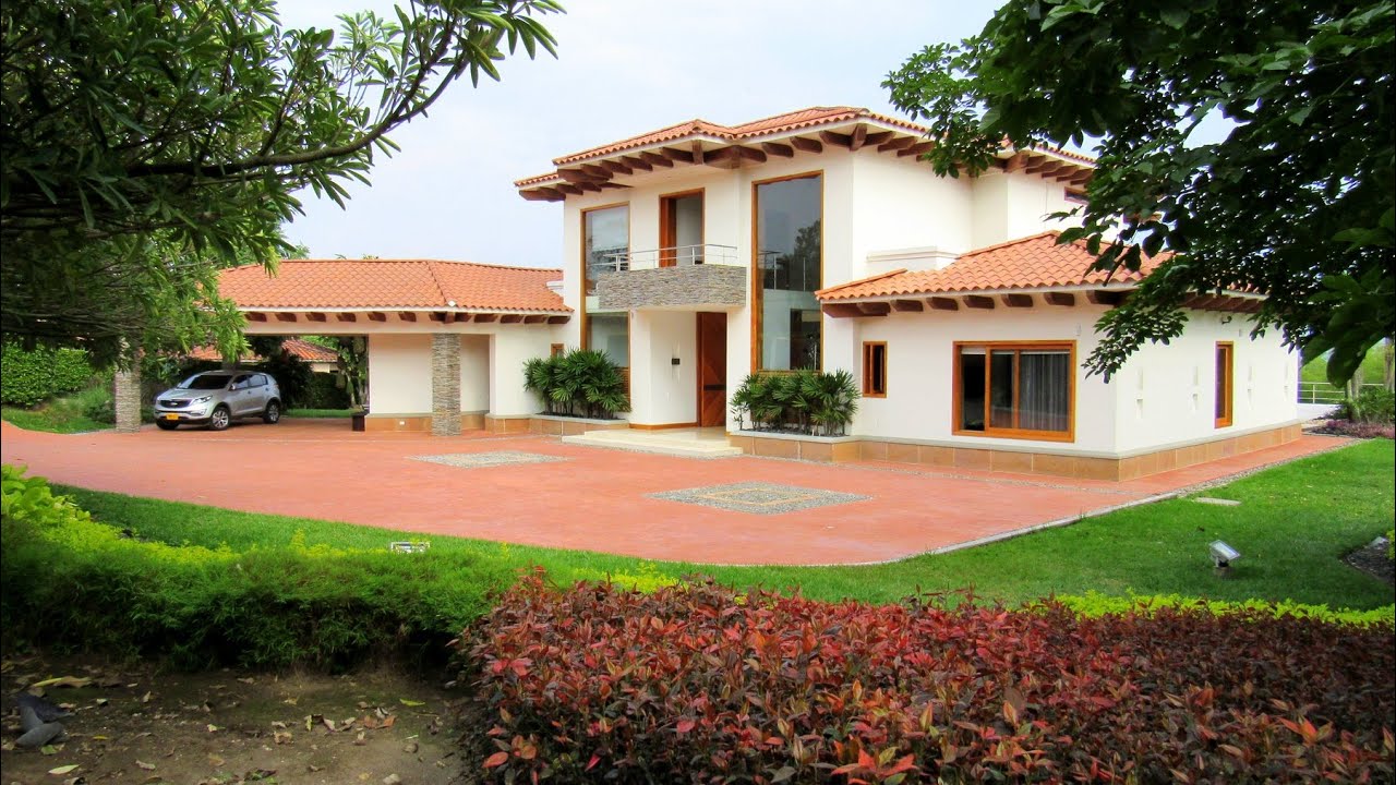 Majestuosa casa campestre en Condominio Campestre. Montenegro - Quindio. Colombia.
