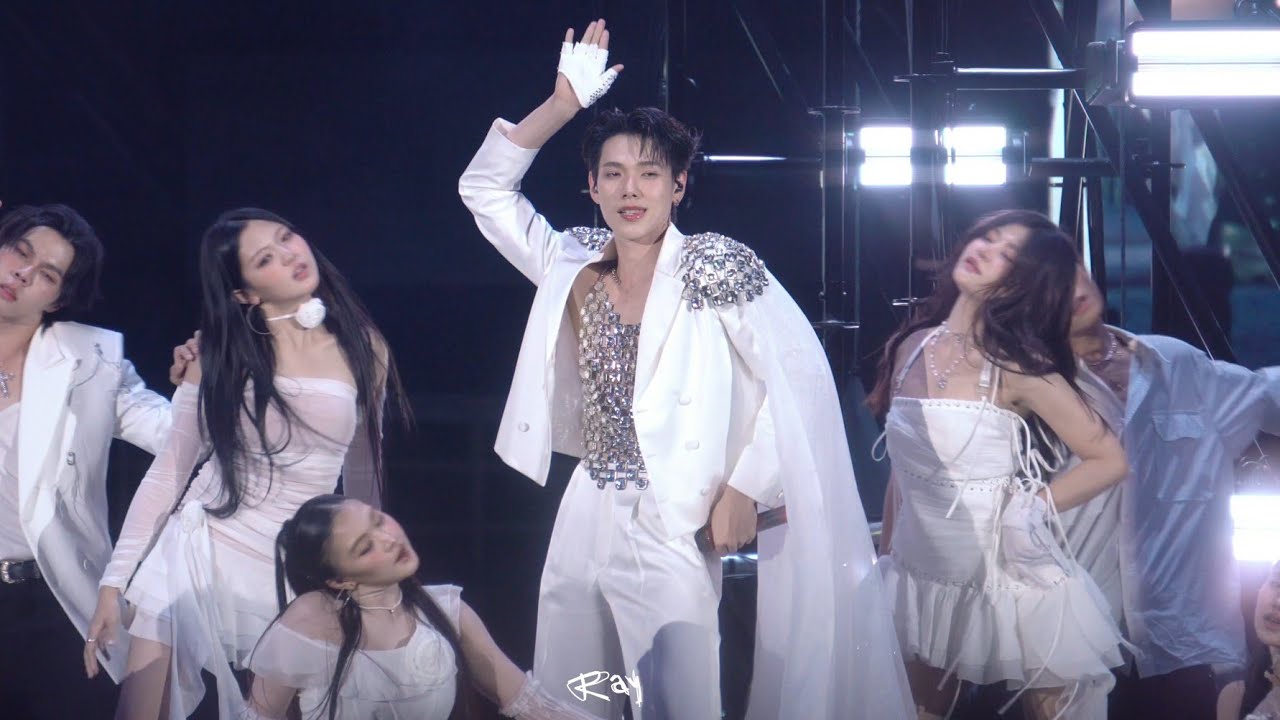 [Fancam] 20251231 White Rabbit ~ ต้าห์อู๋ พิทยา (DAOU) - One Bangkok Countdown 2026