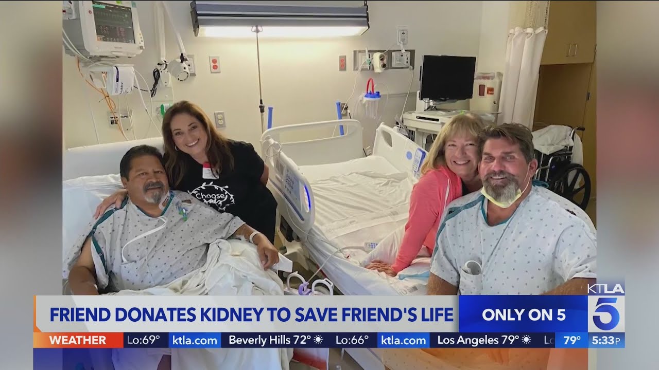 Best friends donate kidneys to couple in need of transplants