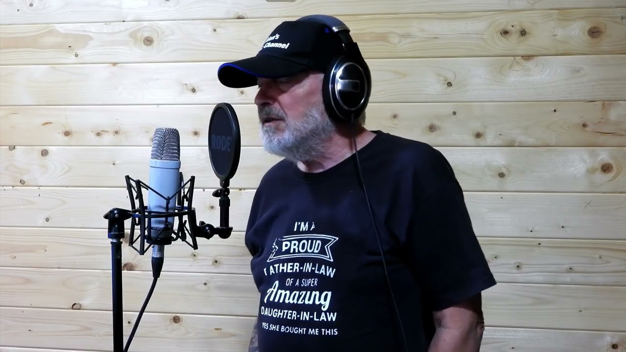 'Don't look back in anger' (Oasis) Another cover accidently deleted, is now back on . .