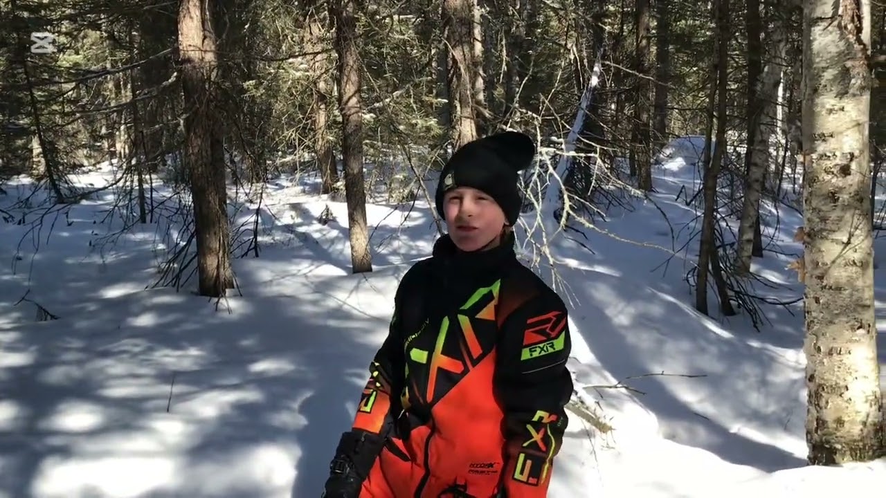 GTING IN SOME SNOWSHOEING TRAILS!￼