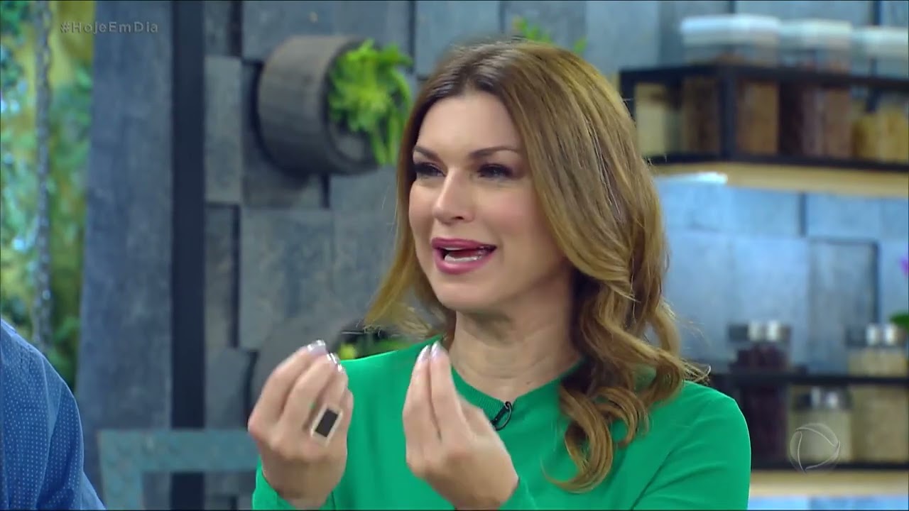 Adriana Garambone e Giuseppe Oristanio fazem risoto de cogumelos com  Guga Rocha