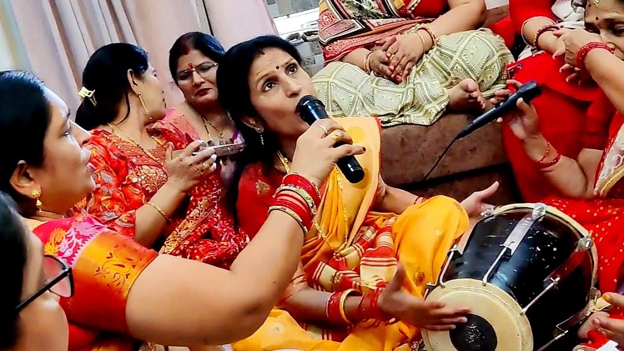 माता का भजन - ना कजरे की धार....