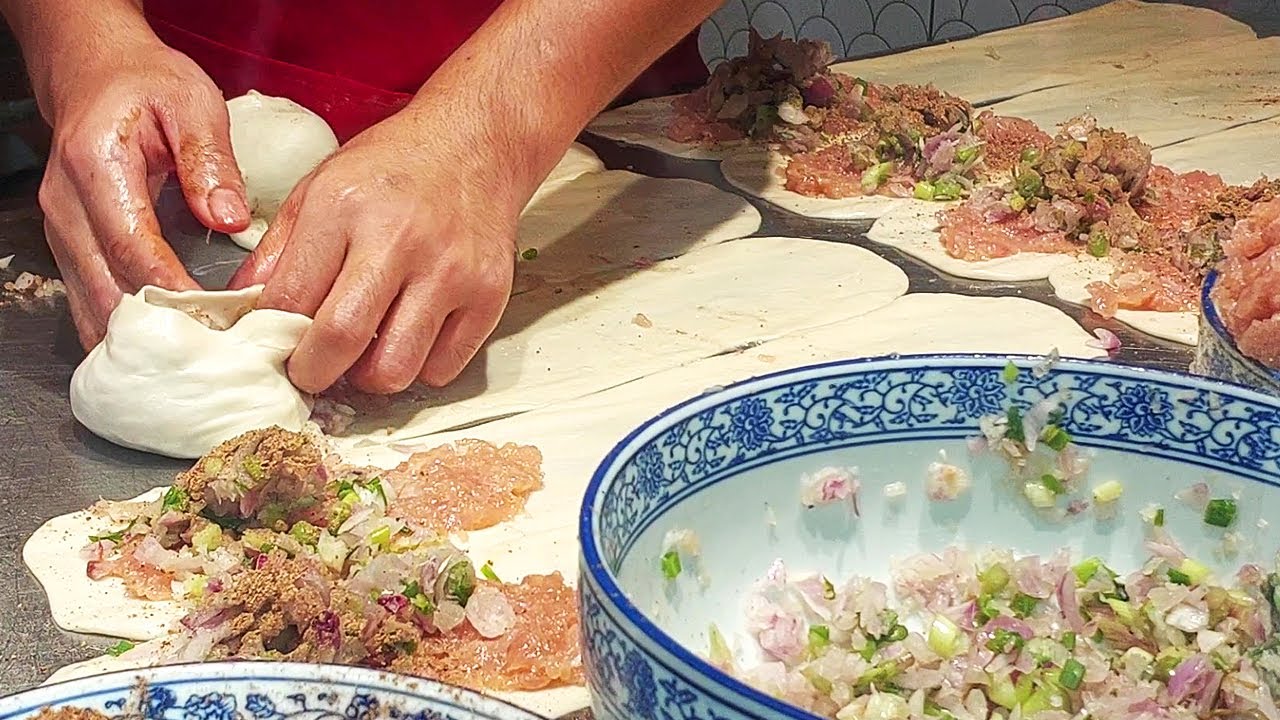POV Chinese Muslim Roti | The Crispiest Chinese Muslim Roti you’ve ever had at Bukit Bintang