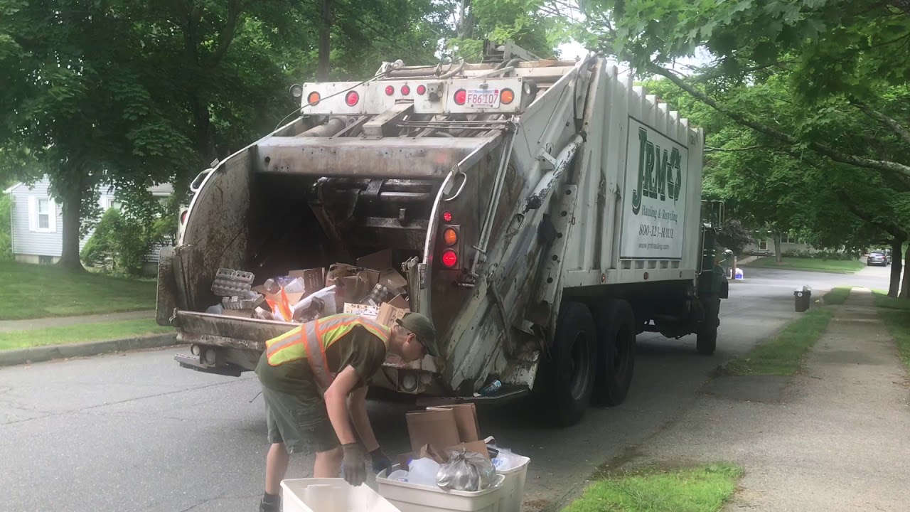 J.R.M.Hauling & Recycling 298 ~ Mack RD Leach 2RII Rear Loader