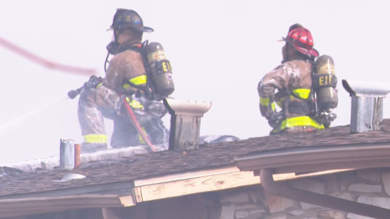 LIVE NOW: Southeast Side Duplex Fire