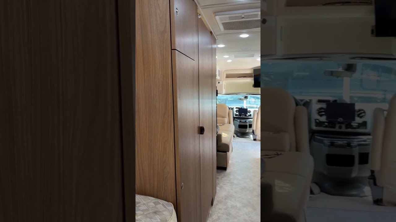 Inside the 40th Anniversary Heritage Model | Coach House RV