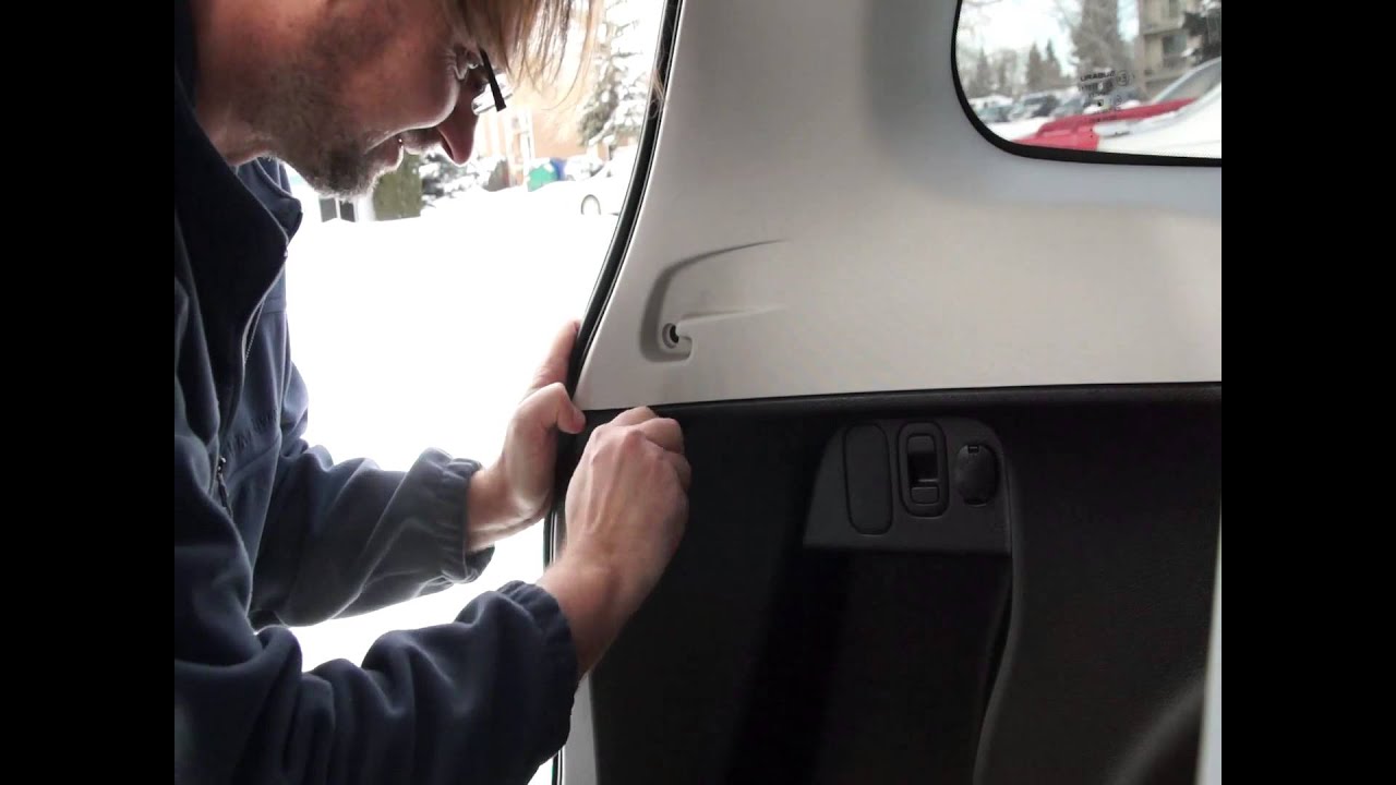 SH Forester Cargo Net Install
