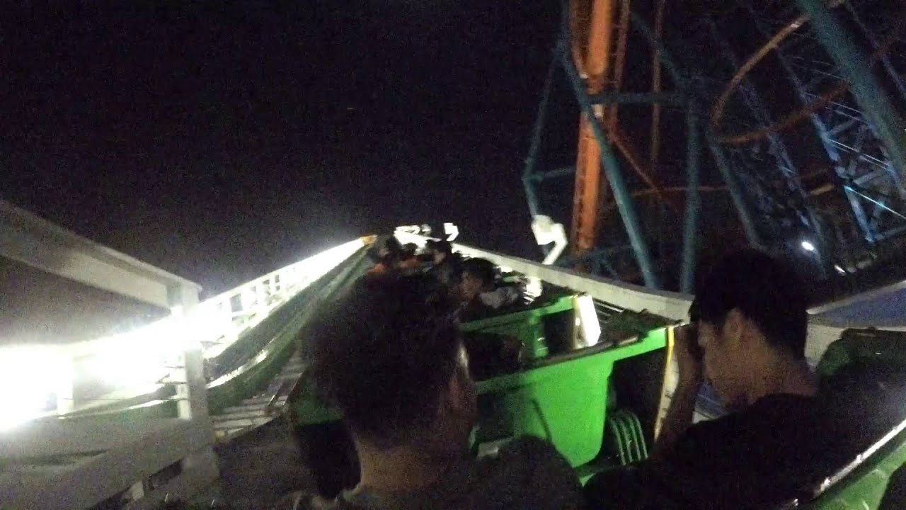 Night Race on Twisted Colossus