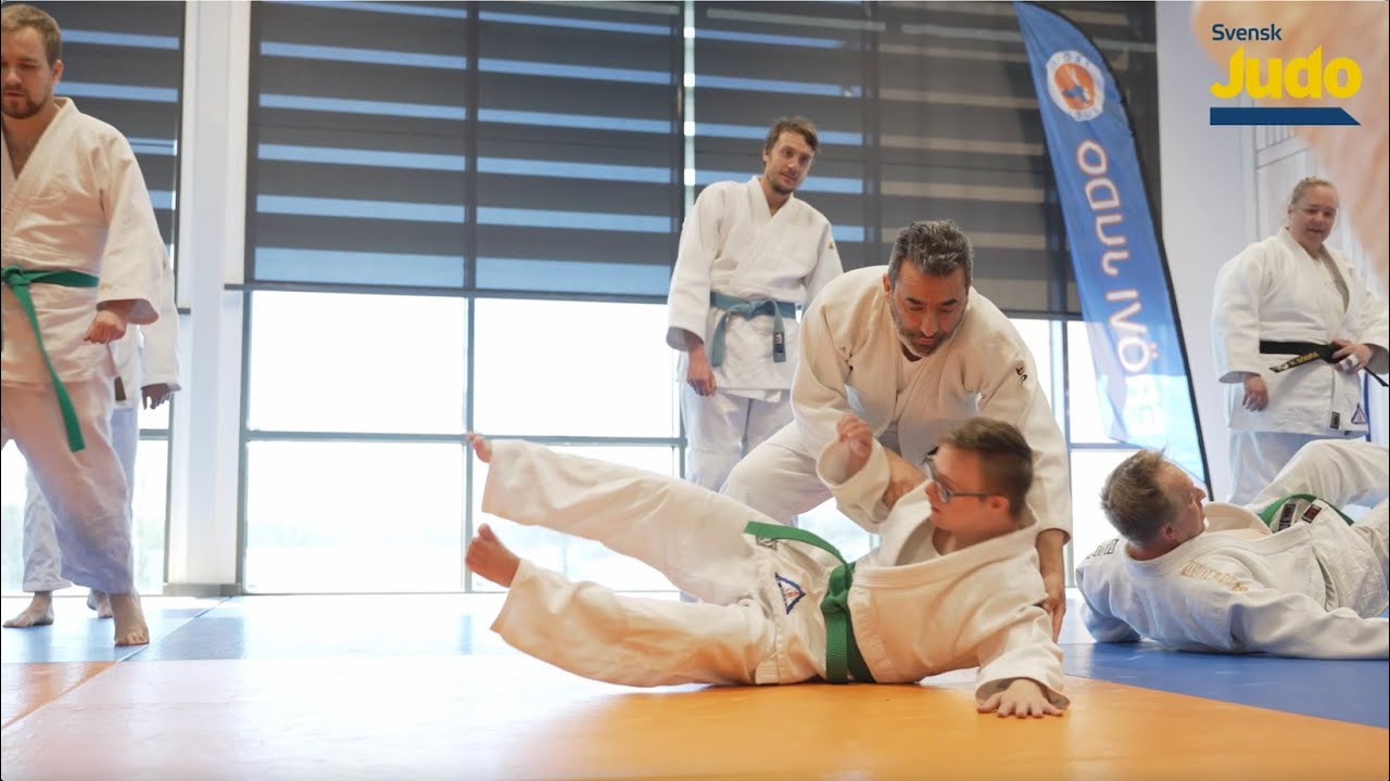 Adapted judo. English subtitles.