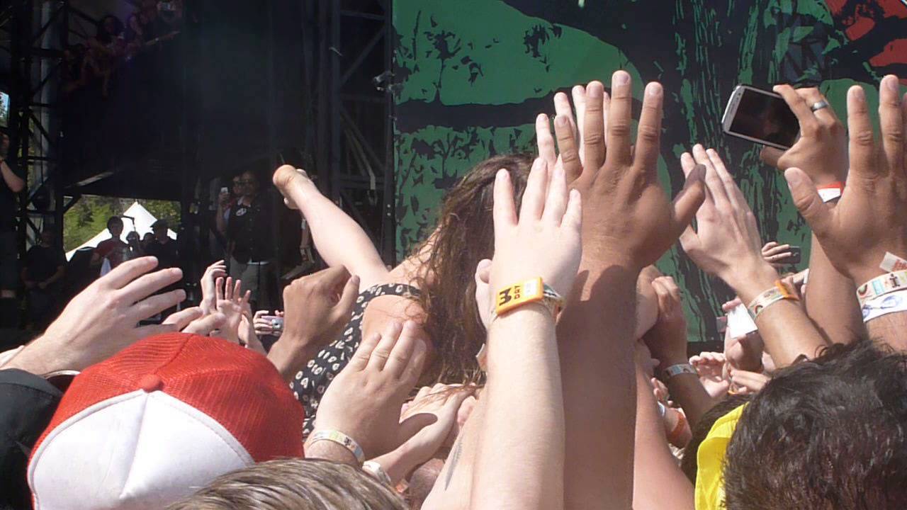 Este Haim Crowd Surf at ACL 2013 10/12/13