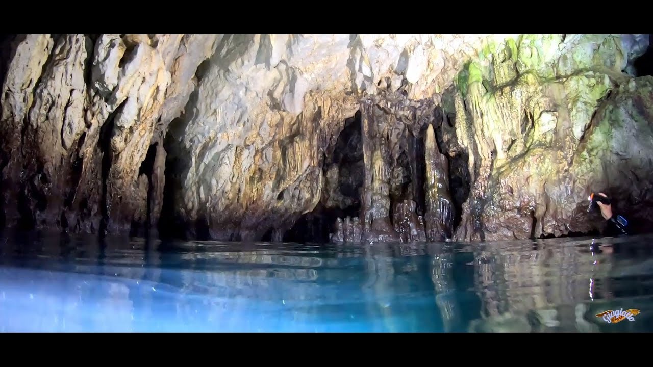 Immersioni in Grotta a Palinuro (La Vita Appesa ad un Filo)