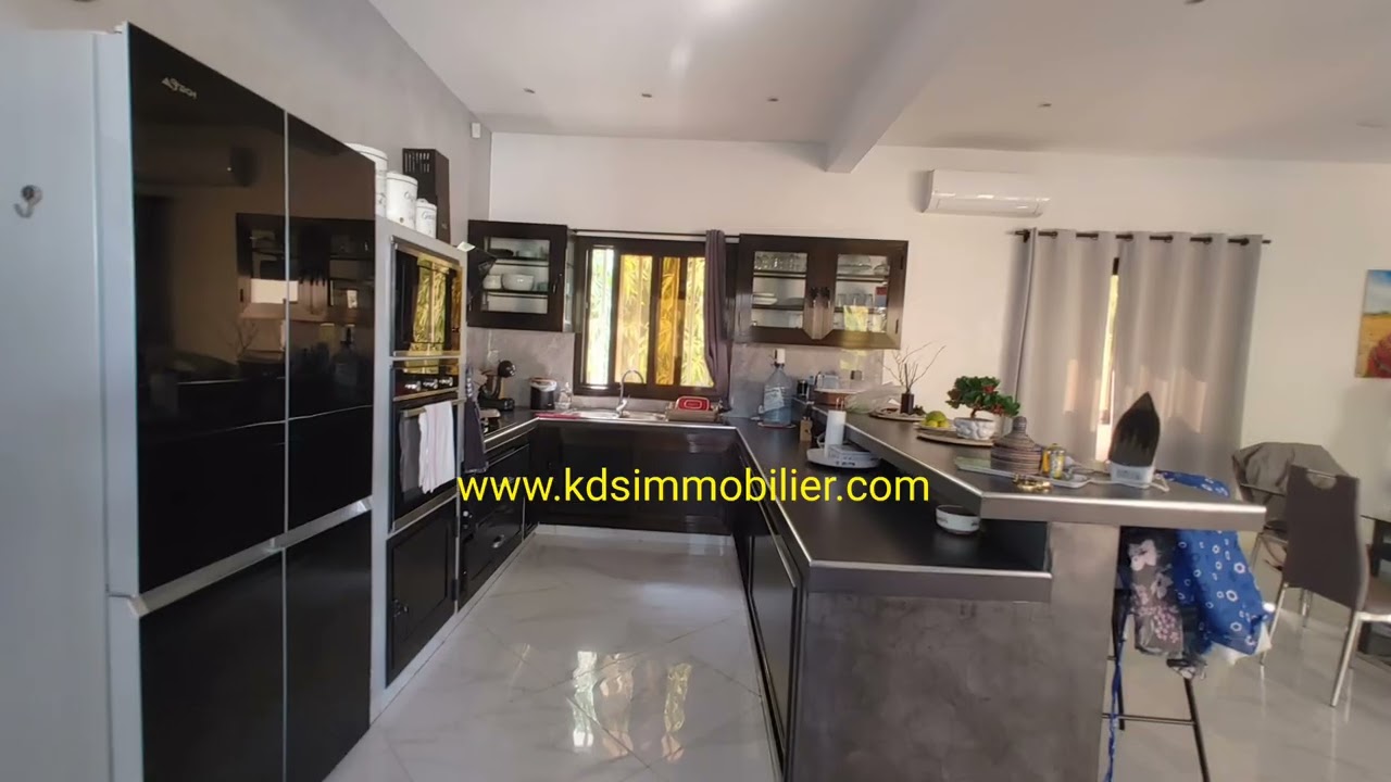 NGAPARA, BELLE VILLA PLEIN PIEDS À VENDRE. TEL/WHAT : +221760100191. contact.kdsimmobilier@gmail.com