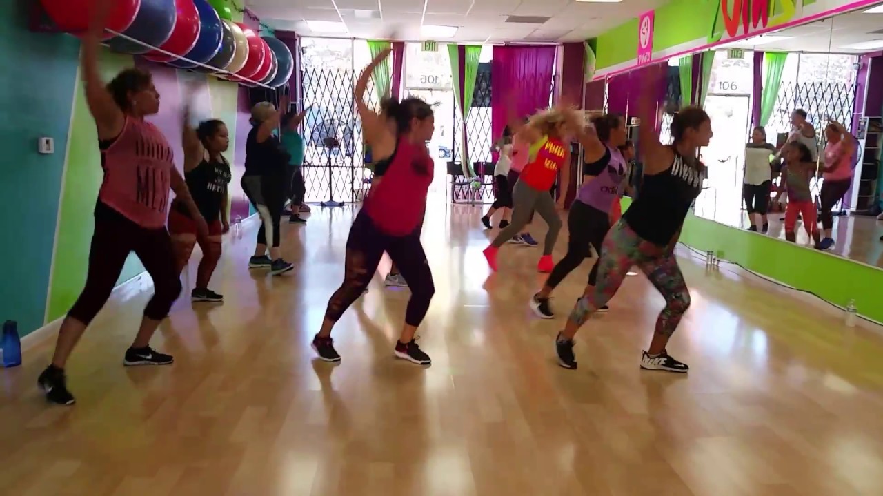 Zumba SOLITOS TU Y YO #GK5X