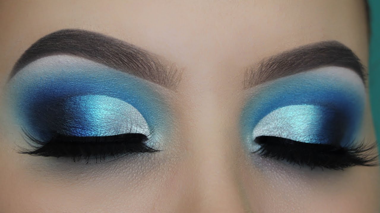 Инструкция по нанесению скошенных линий Blue Smokey Defined Cut Crease!