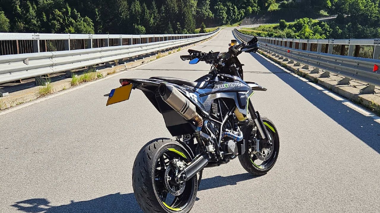 Supermoto Summer is here! | Best roads of Italy | Fluomoto